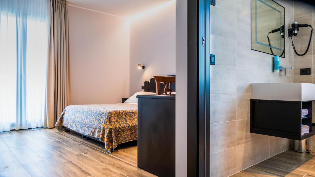 Hotel Smeraldo ลาซีเซ ภายนอก รูปภาพ