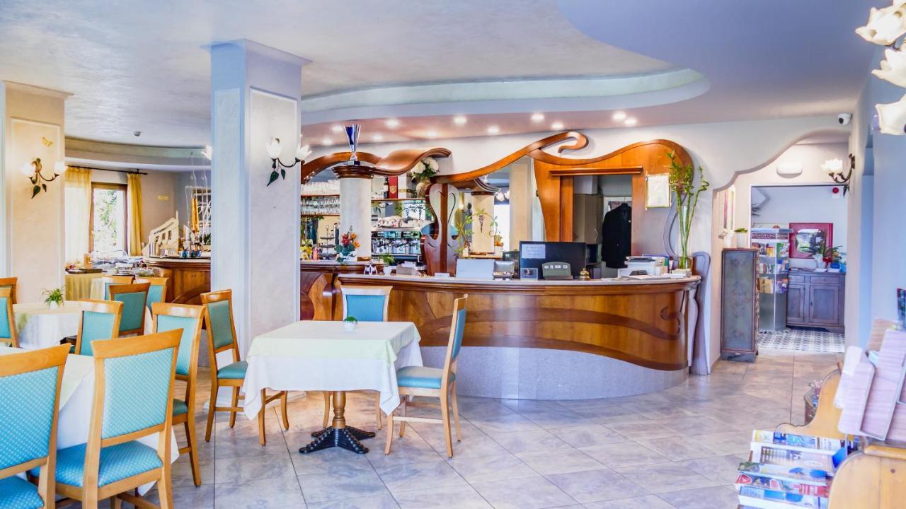 Hotel Smeraldo ลาซีเซ ภายนอก รูปภาพ