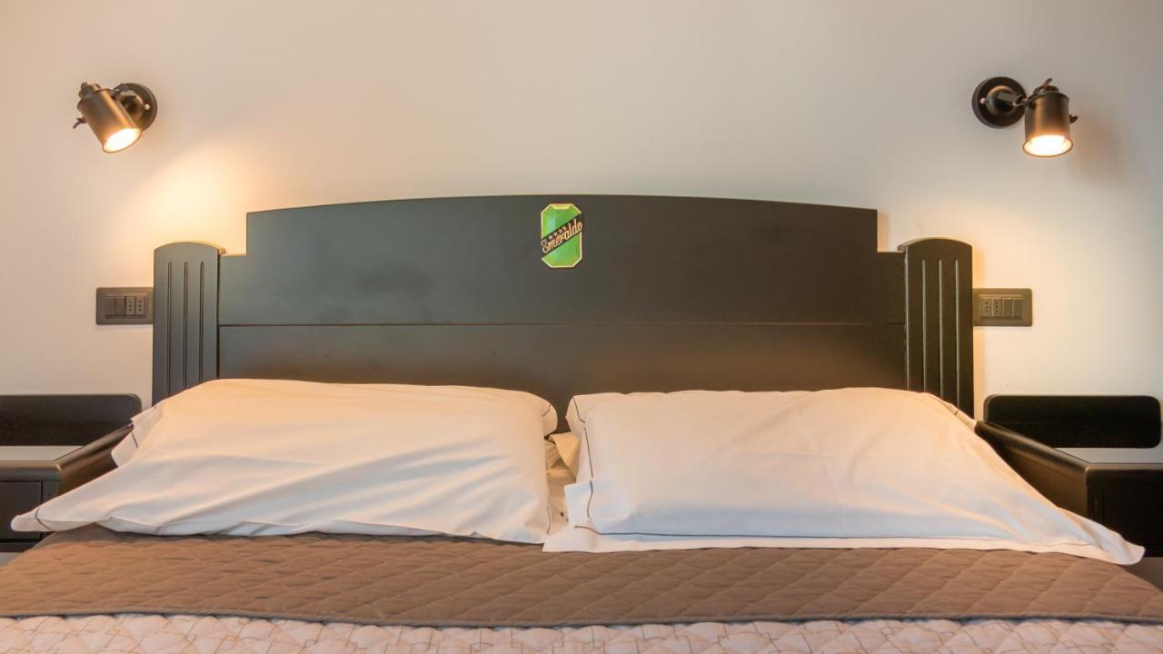 Hotel Smeraldo ลาซีเซ ภายนอก รูปภาพ