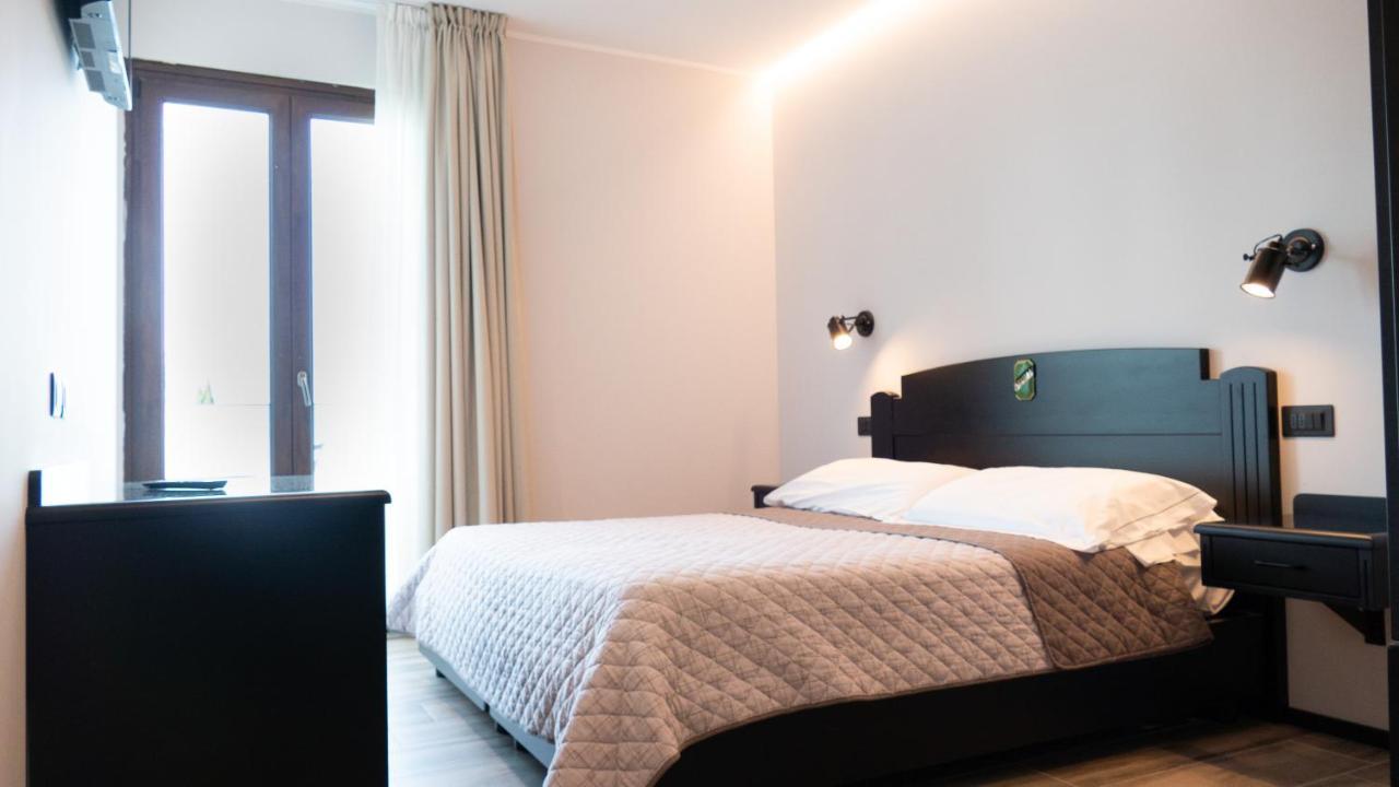 Hotel Smeraldo ลาซีเซ ภายนอก รูปภาพ
