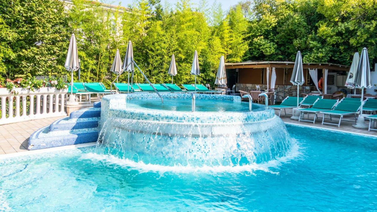 Hotel Smeraldo ลาซีเซ ภายนอก รูปภาพ