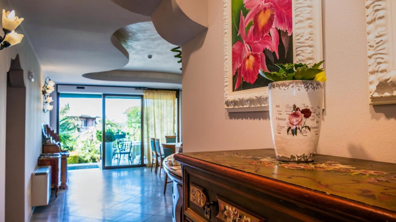Hotel Smeraldo ลาซีเซ ภายนอก รูปภาพ
